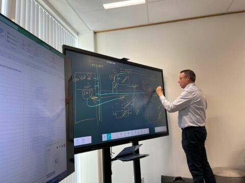 Unieke werkende fabriek op de beursvloer tijdens TechniShow